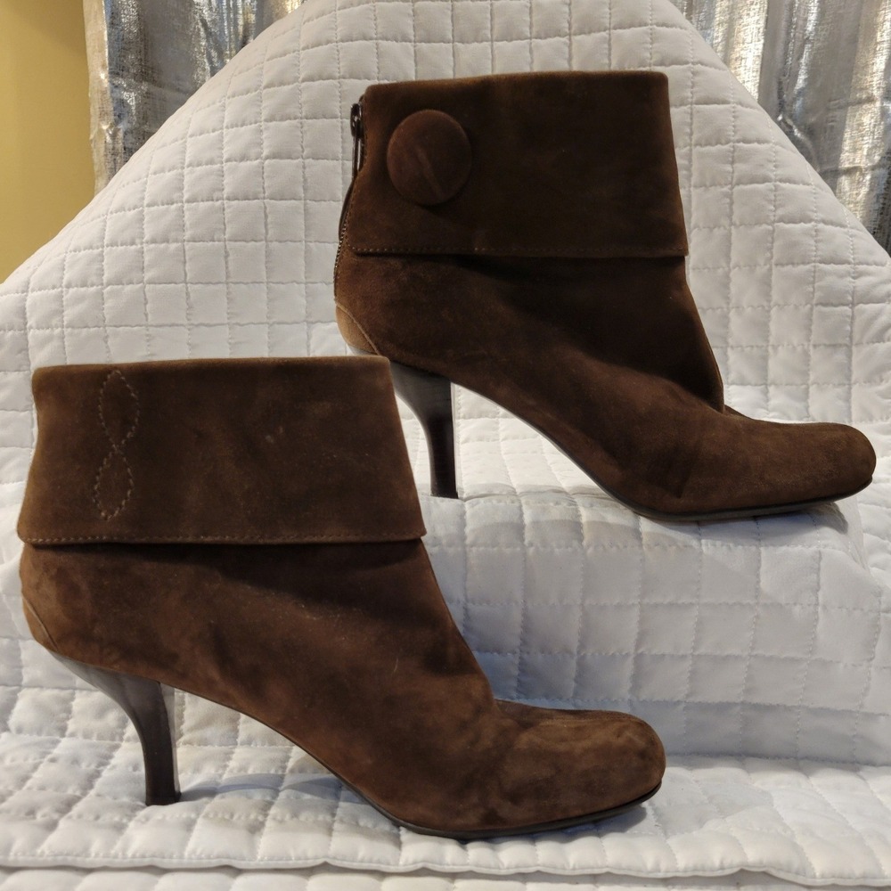 Franco Sarto 8.5M Brown Suede Ankle Boots Kitten Heel Round Toe Fall Autumn Chic